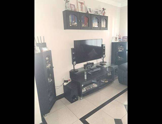 3 BEDROOM HOUSE FOR SALE IN BAKERVILLE GARDENS